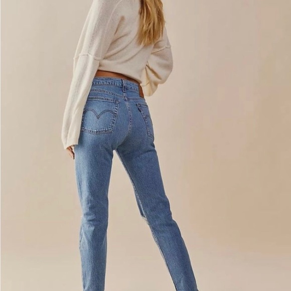Levi’s Wedgie Icon Jeans - Picture 2 of 5